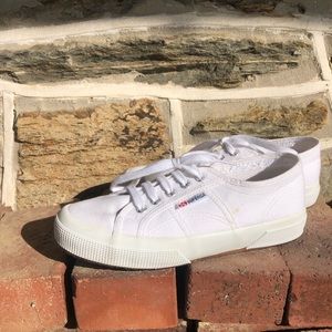White Superga 2750 COTU classic sneakers. Size 38.